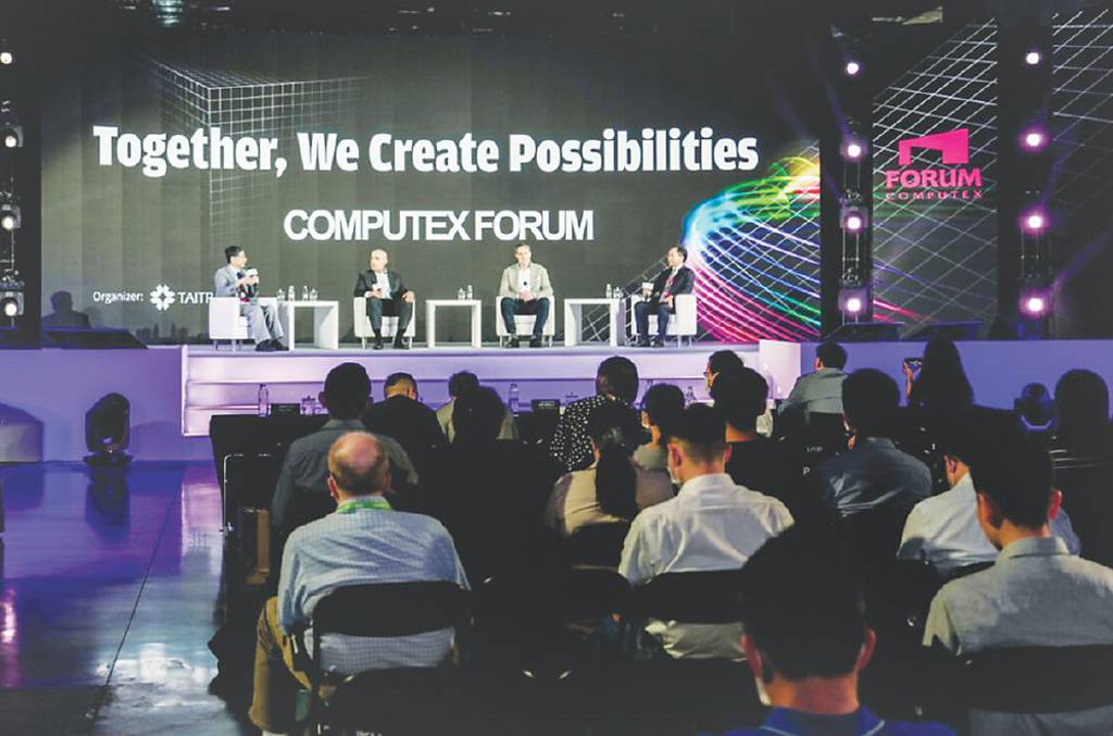 台北國際電腦展(COMPUTEX)即將於六月初正式登場，延續年初美國CES主軸五大亮點，背後都圍繞著AI各項應用；圖為2023論壇盛況。圖／貿協提供