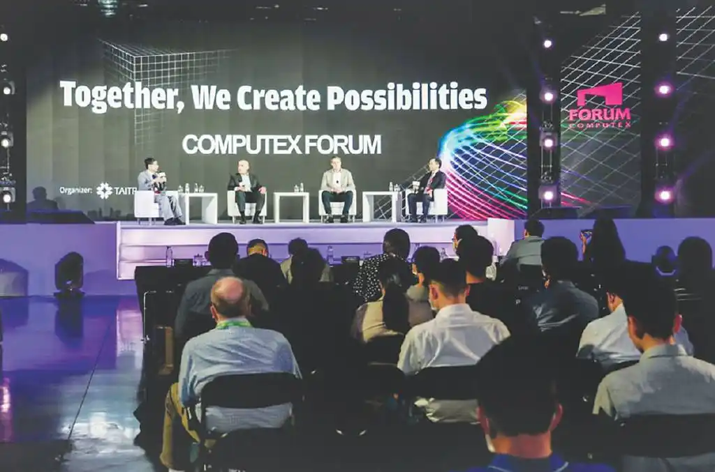 台北國際電腦展(COMPUTEX)即將於六月初正式登場,延續年初美國CES主軸五大亮點,背後都圍繞著AI各項應用;圖為2023論壇盛況。圖/貿協提供